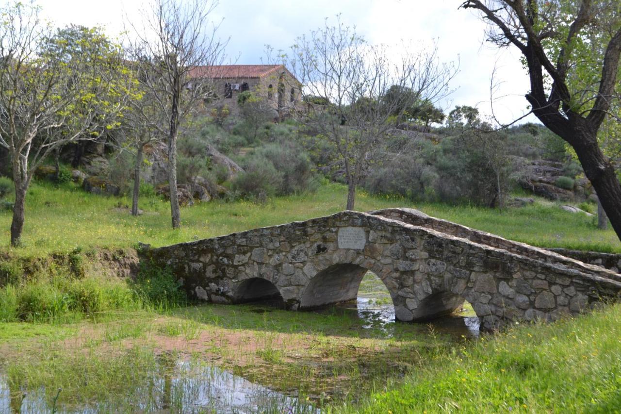 Albergue La Jarilla Plasenzuela Extérieur photo